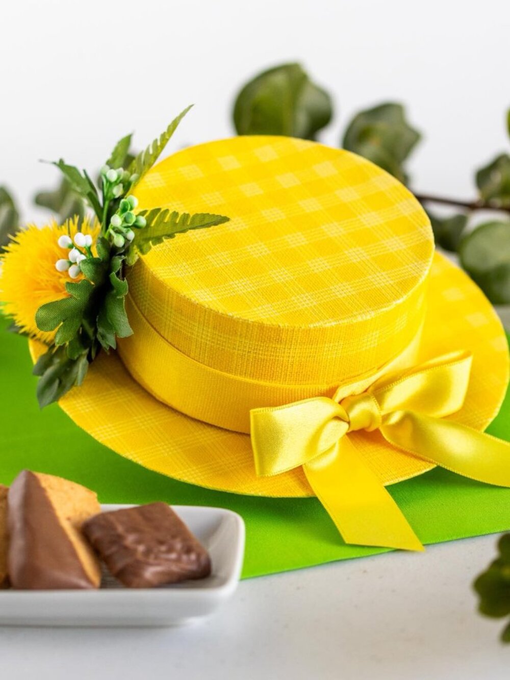 Merry Monarch Yellow Palaka Big Island Candies Ohia Flower Hat Box